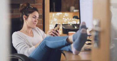 勉強嫌い必見。スマホ依存症でも大丈夫。スマホ依存症の私が集中する作業の合間にスマホを触って作業効率アップさせた話