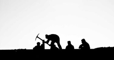 日本人の労働時間は世界平均以下？！